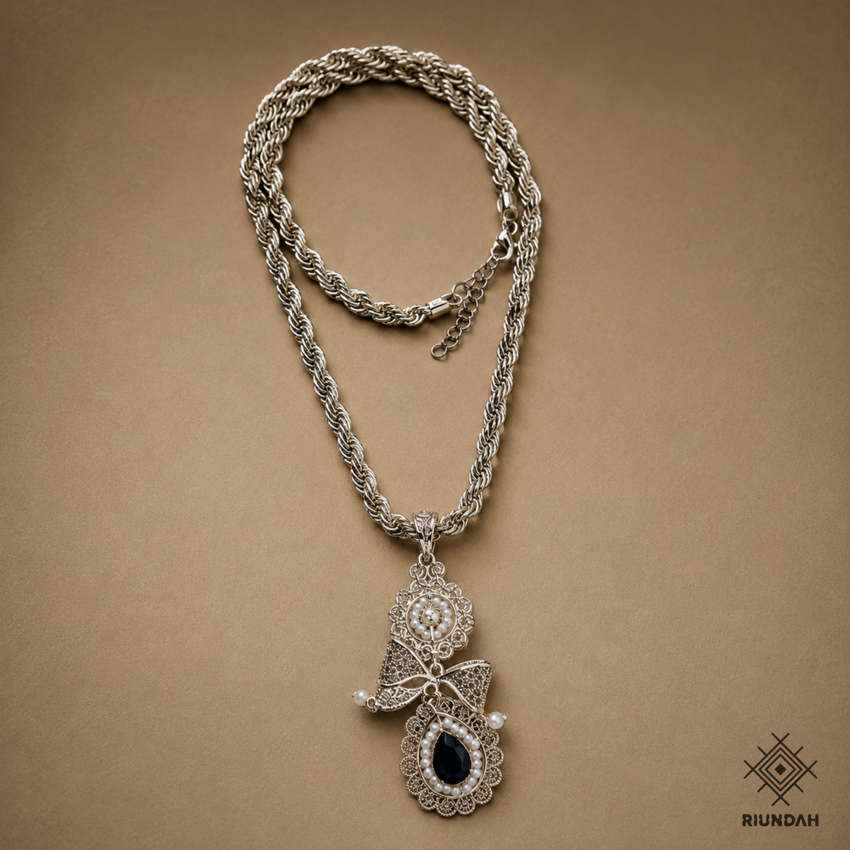 Collar de Filigrana Torsal Largo