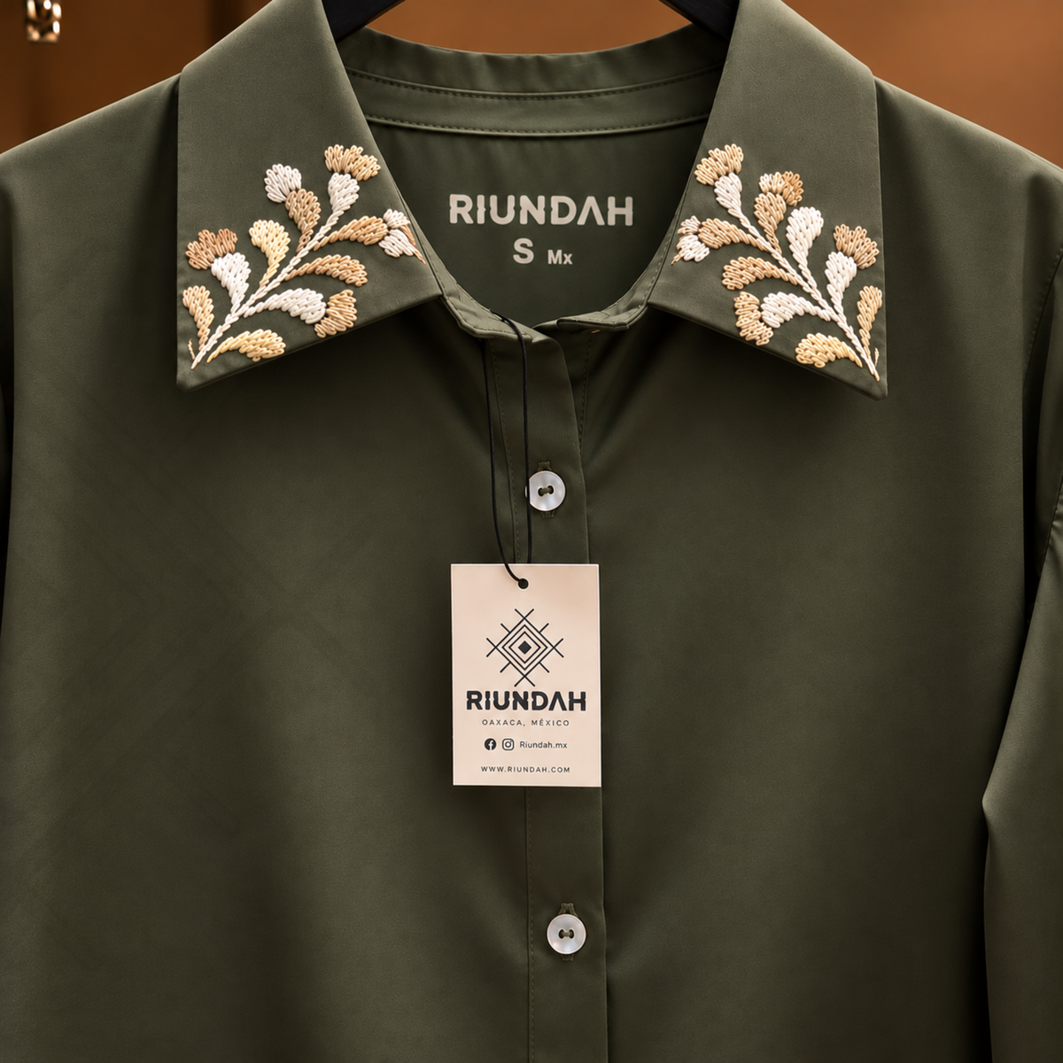 Blusa de Tela Tipo Seda  Color Verde