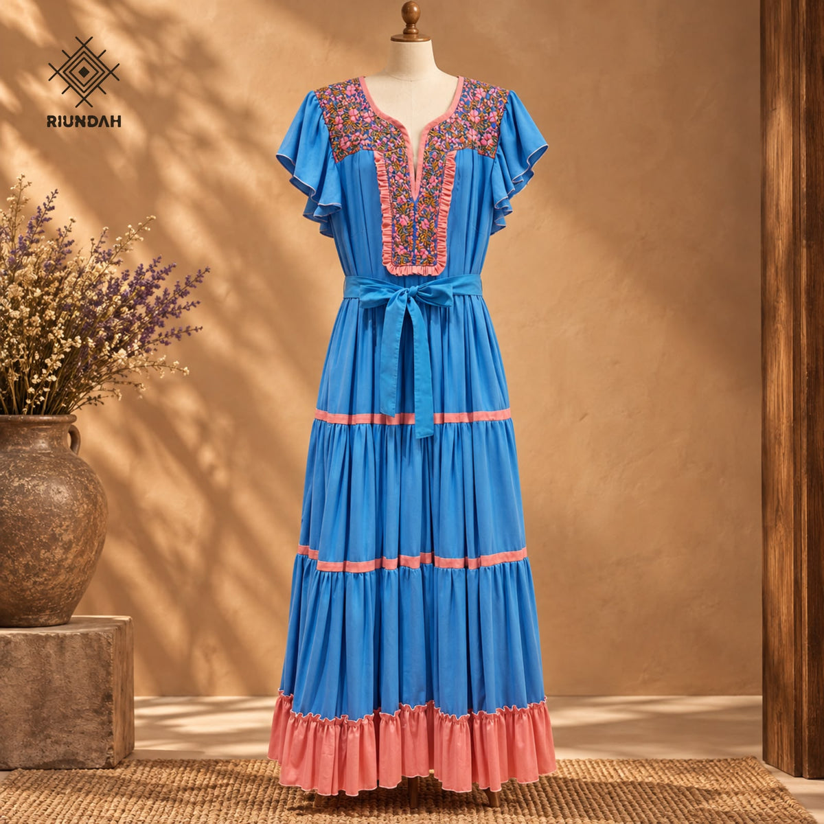 Vestido Azul con Rosa Bordado San Antonino