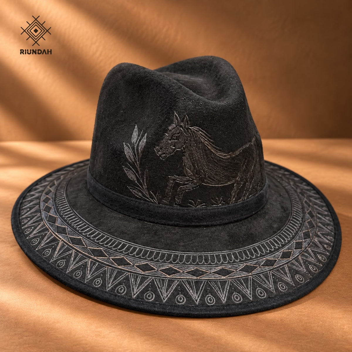 Sombrero de Gamuza Color Negro